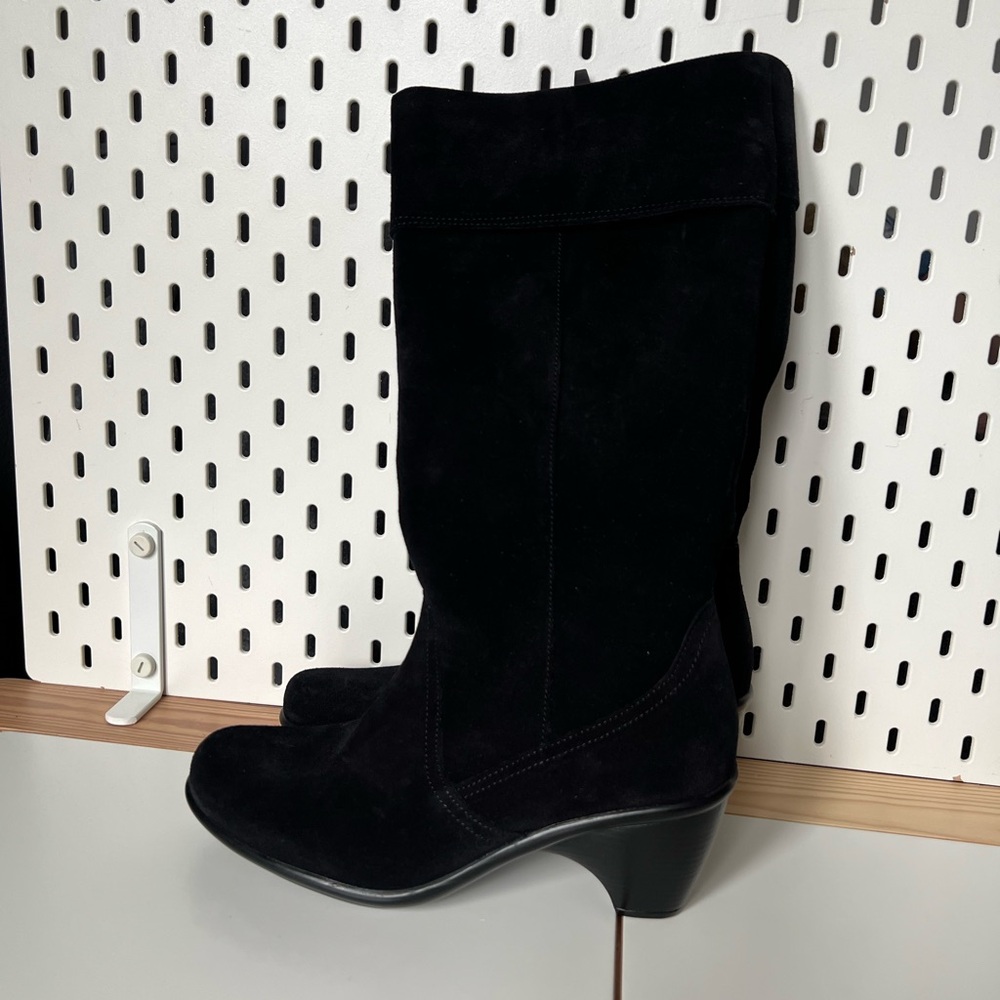 NWOT Dansko Black Suede Risa Heeled Calf Women's Boots 38